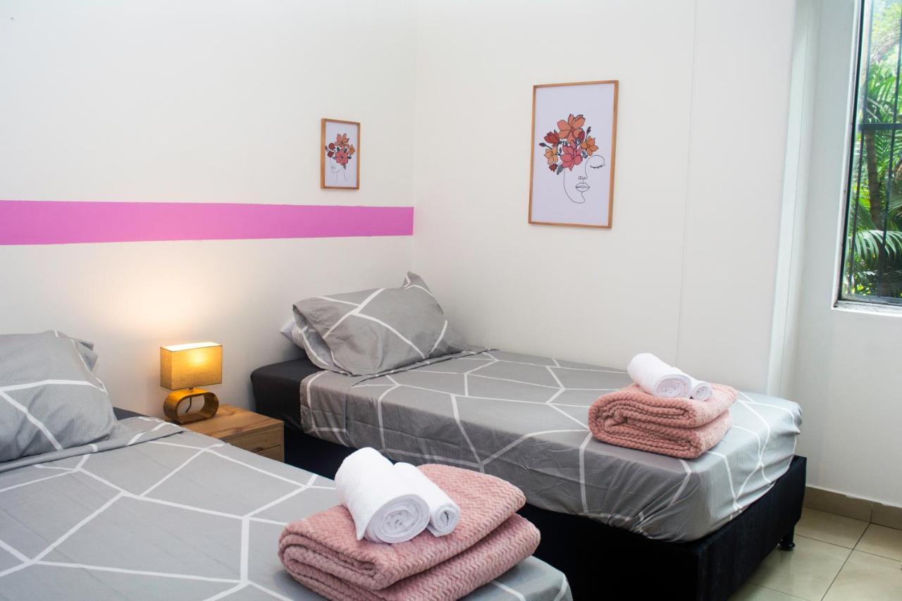El Jardin De Manila Apartment Medellin Ngoại thất bức ảnh